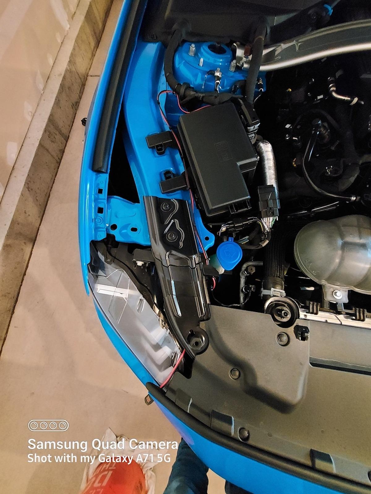 S650 Mustang Battery Tender? battery tender 009