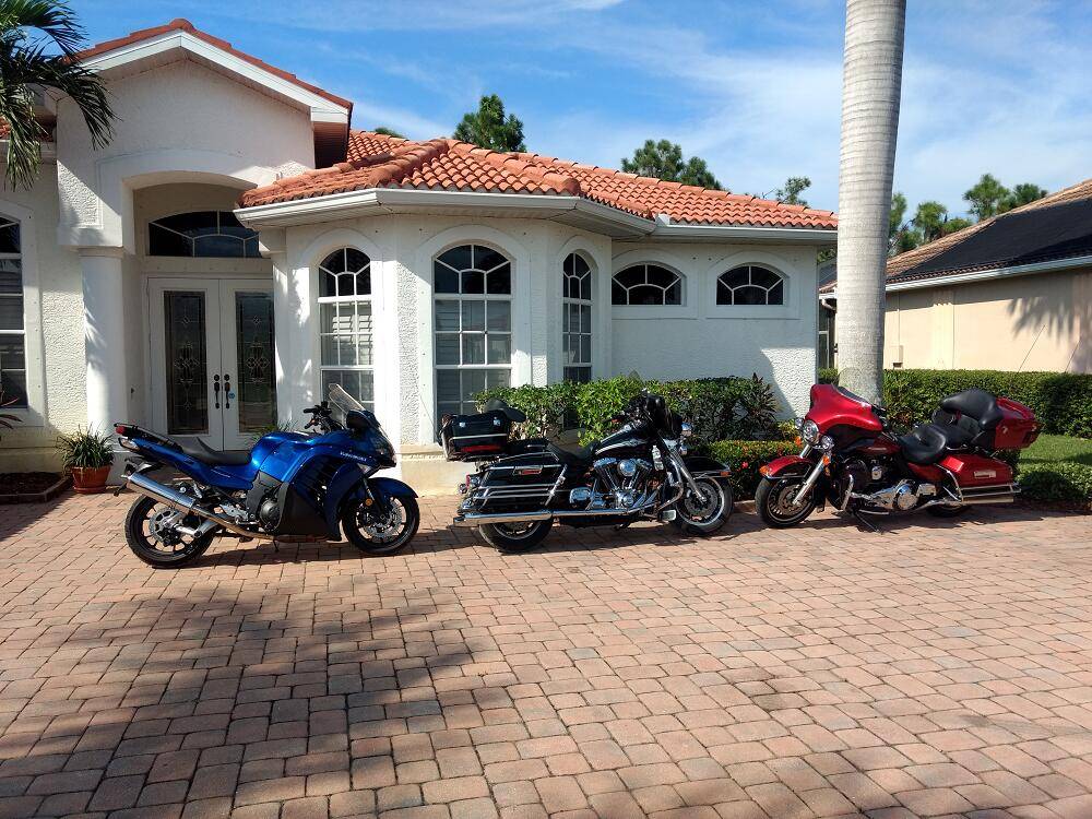 S650 Mustang Post your motorcycle along with your Mustang if you have one. bikes fla 1000