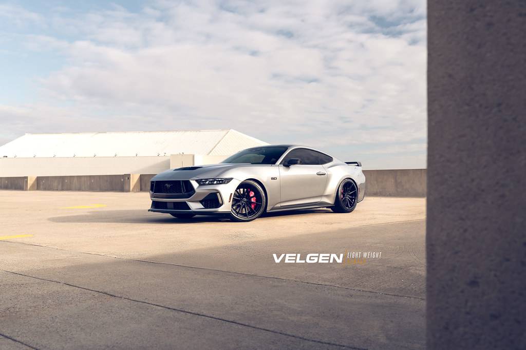 S650 Mustang Official Velgen Wheels S650 Mustang Thread Carbonized Gray Metallic S650 Mustang - VF10 - Gloss Black_1