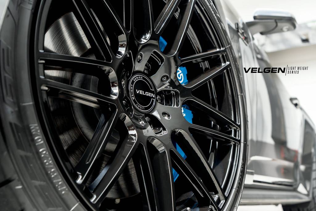 S650 Mustang Official Velgen Wheels S650 Mustang Thread Carbonized Gray Mustang S650 - VF9 - Gloss Black_5