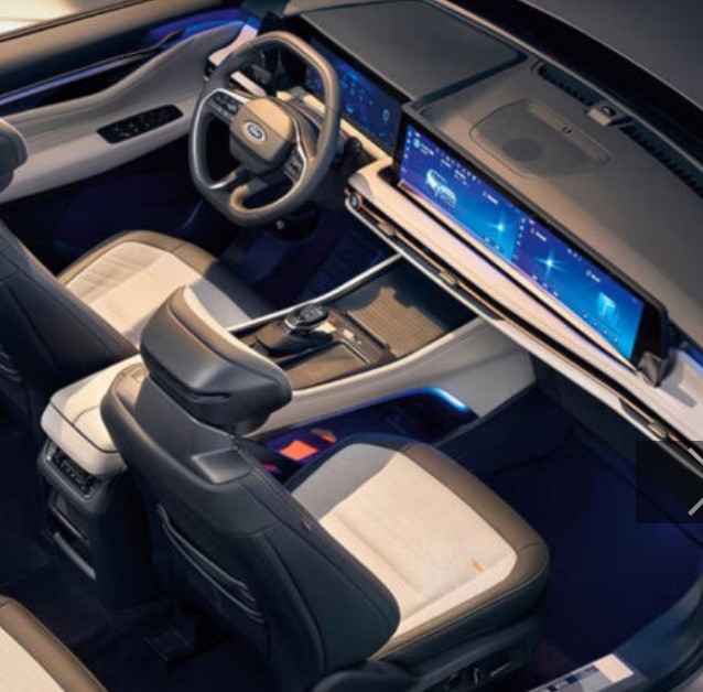 S650 Mustang Base Interior Spied Up Close for the First Time. chinese Exploxer