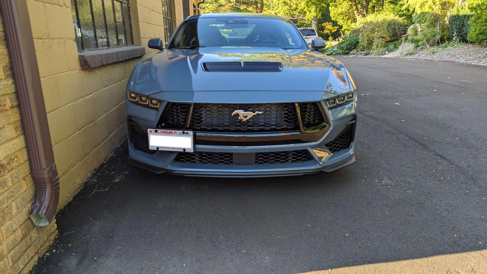 S650 Mustang Anyone have a better solution for front license plate - no drilling? dasgadrttgbd