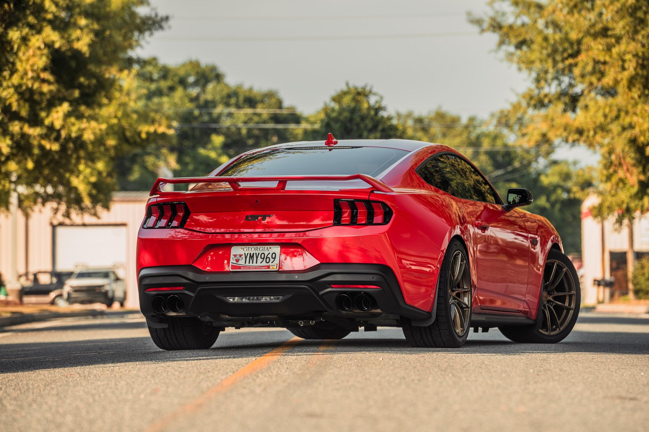 S650 Mustang Bronze Velgen VF5 Installed on my Race Red S650 GT DSC02225