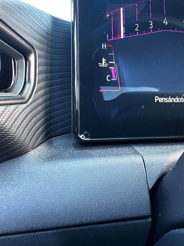S650 Mustang What's the issue with the breaking screens? FB_IMG_1733280110954