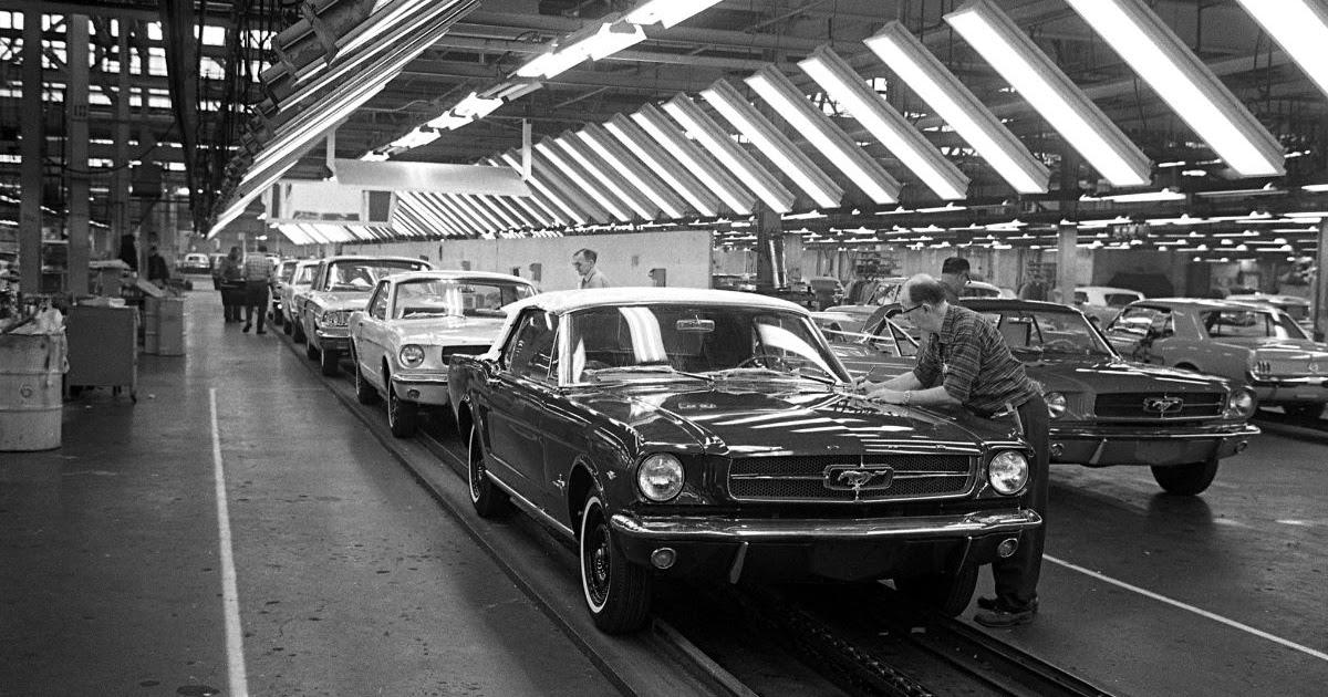 S650 Mustang 6/1/22 unveil for S650 Mustang or something else? ford-mustang-assembly-line-1