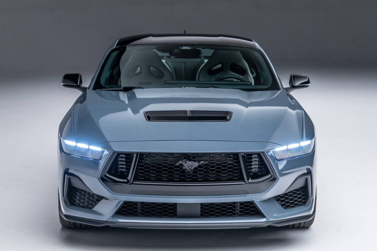 Mustang gt 2024. Форд Мустанг 2022. Новый Форд Мустанг 2022. Ford Mustang gt 2024. Форд Мустанг 7 поколения.