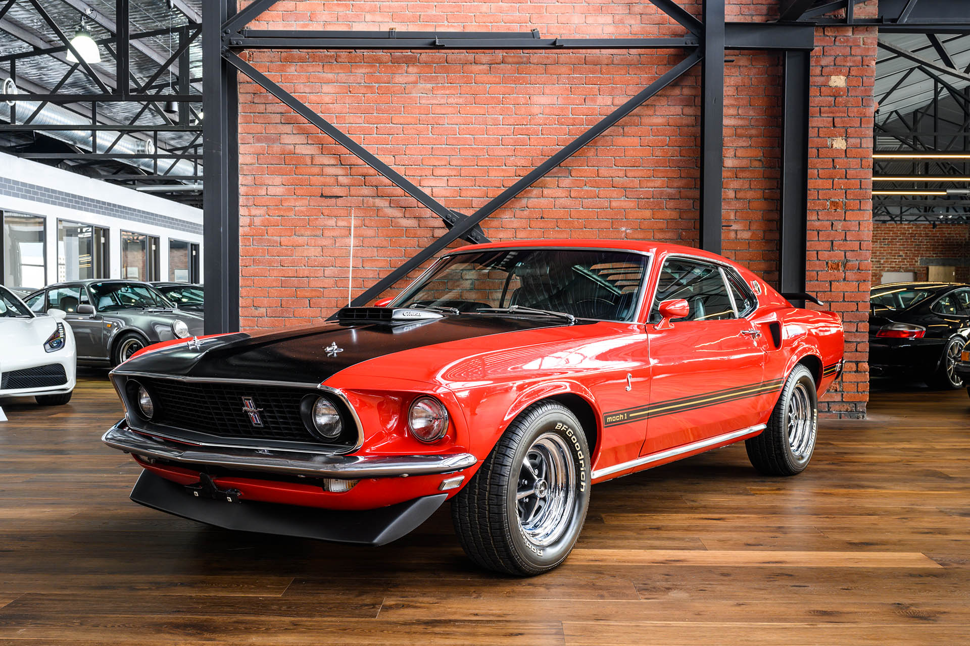 Ford-Mustang-Mach-1-red-23.jpg