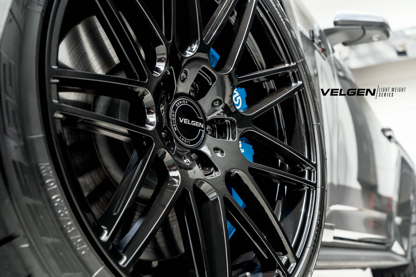 Ford Mustang S650 Velgen Light Weight Series VF9-4.jpg