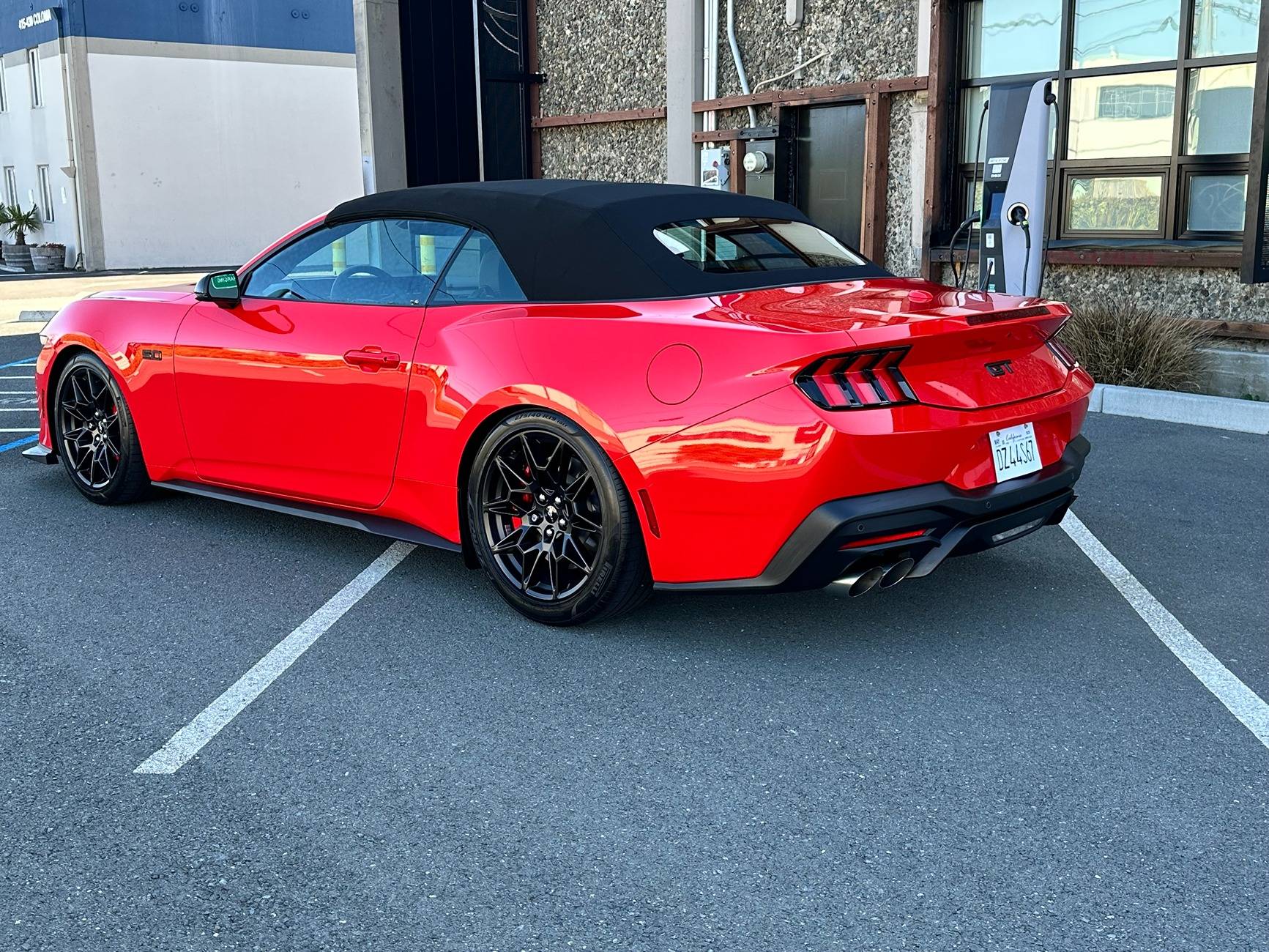 S650 Mustang Pics of S650 Mustang convertible with top up? GT 17