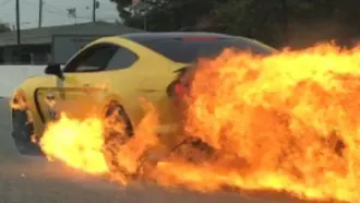 S650 Mustang Dark Horse on fire and burns down (from stuck clutch) GT350+Fire+2.web