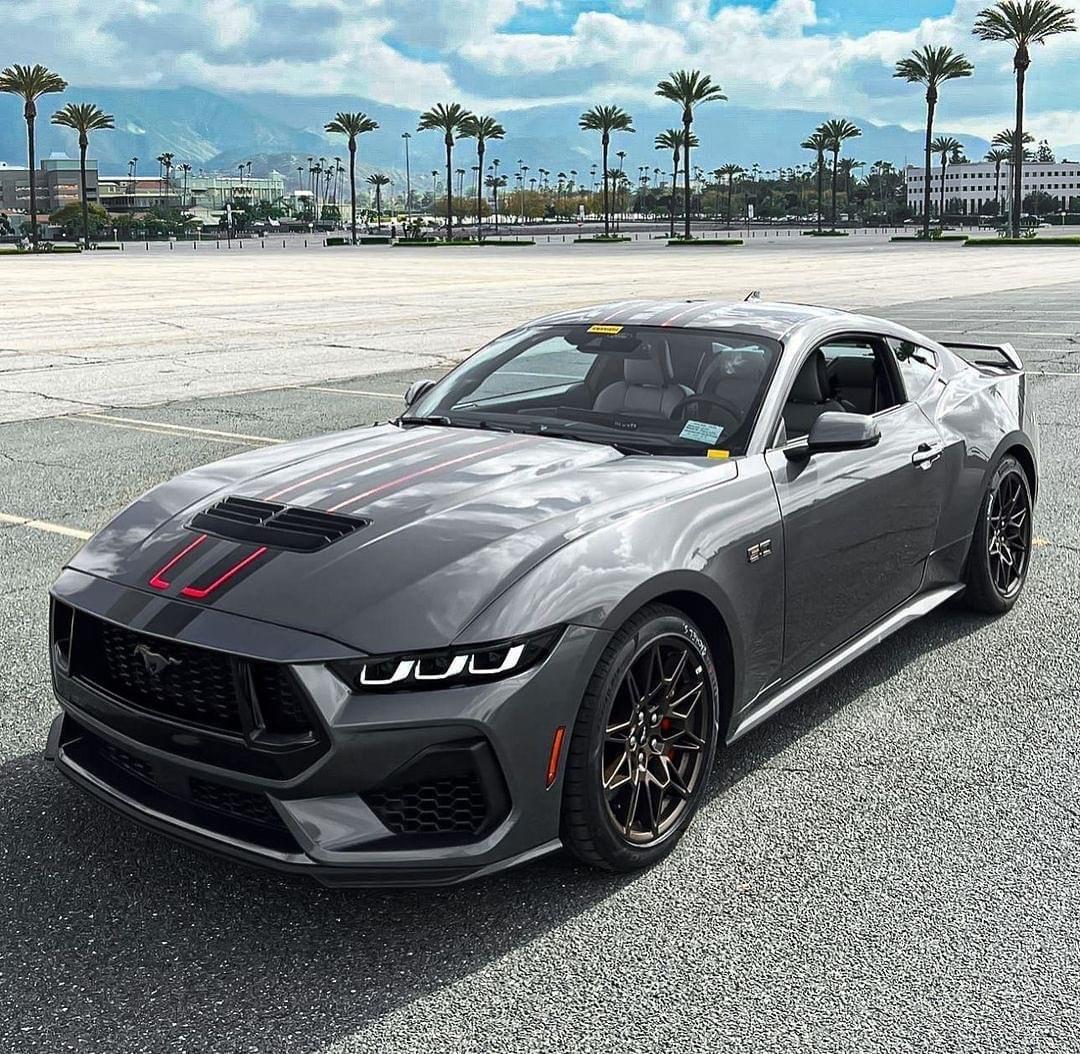 S650 Mustang S650 on Social Media gt_gray