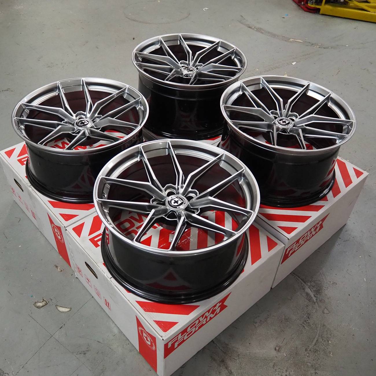hre-ff21-liquid-metal-wheels-3.jpg