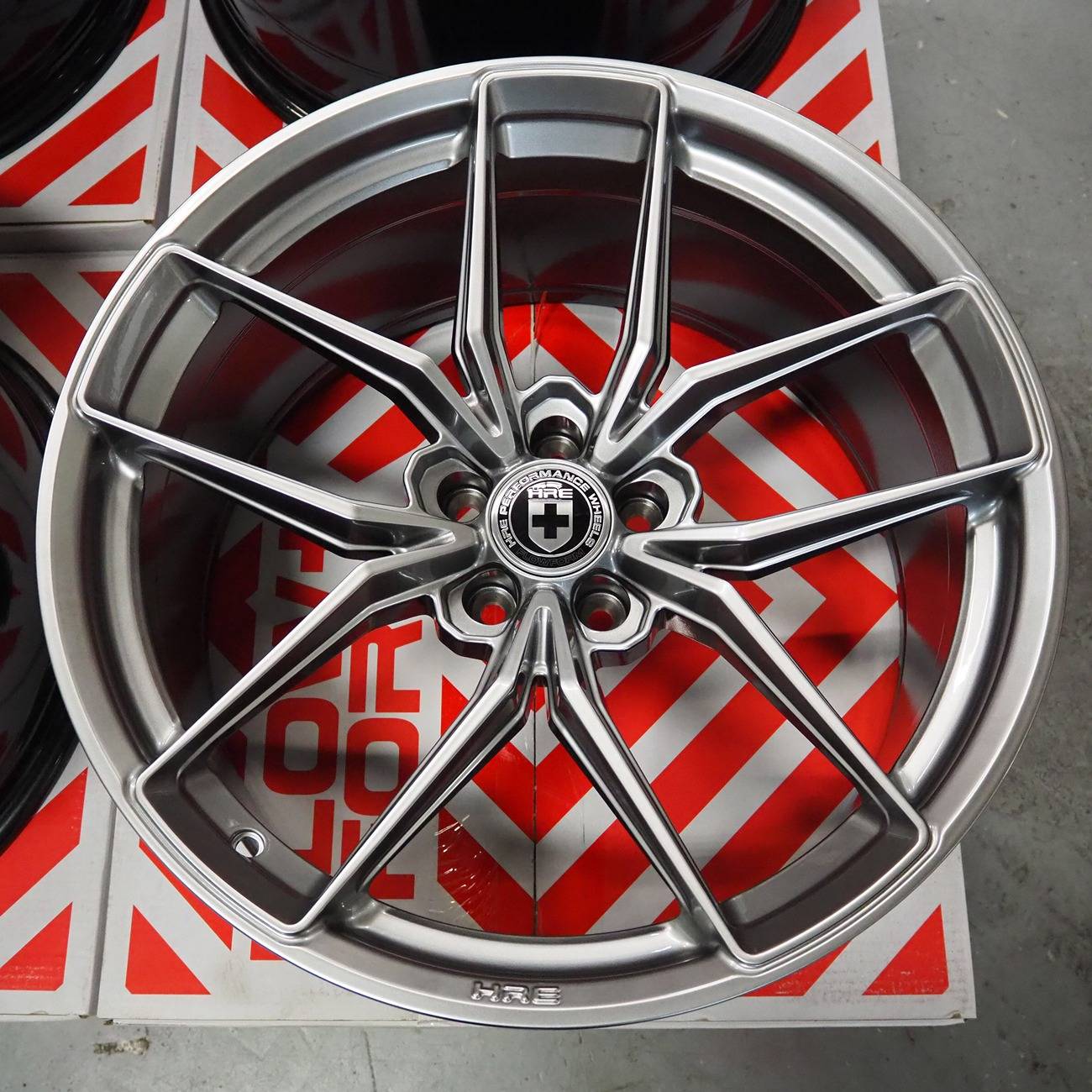 S650 Mustang HRE FlowForm Wheels FF04 FF10 FF11 FF21 FF28 | VIBE Motorsports hre-ff21-liquid-metal-wheels-6