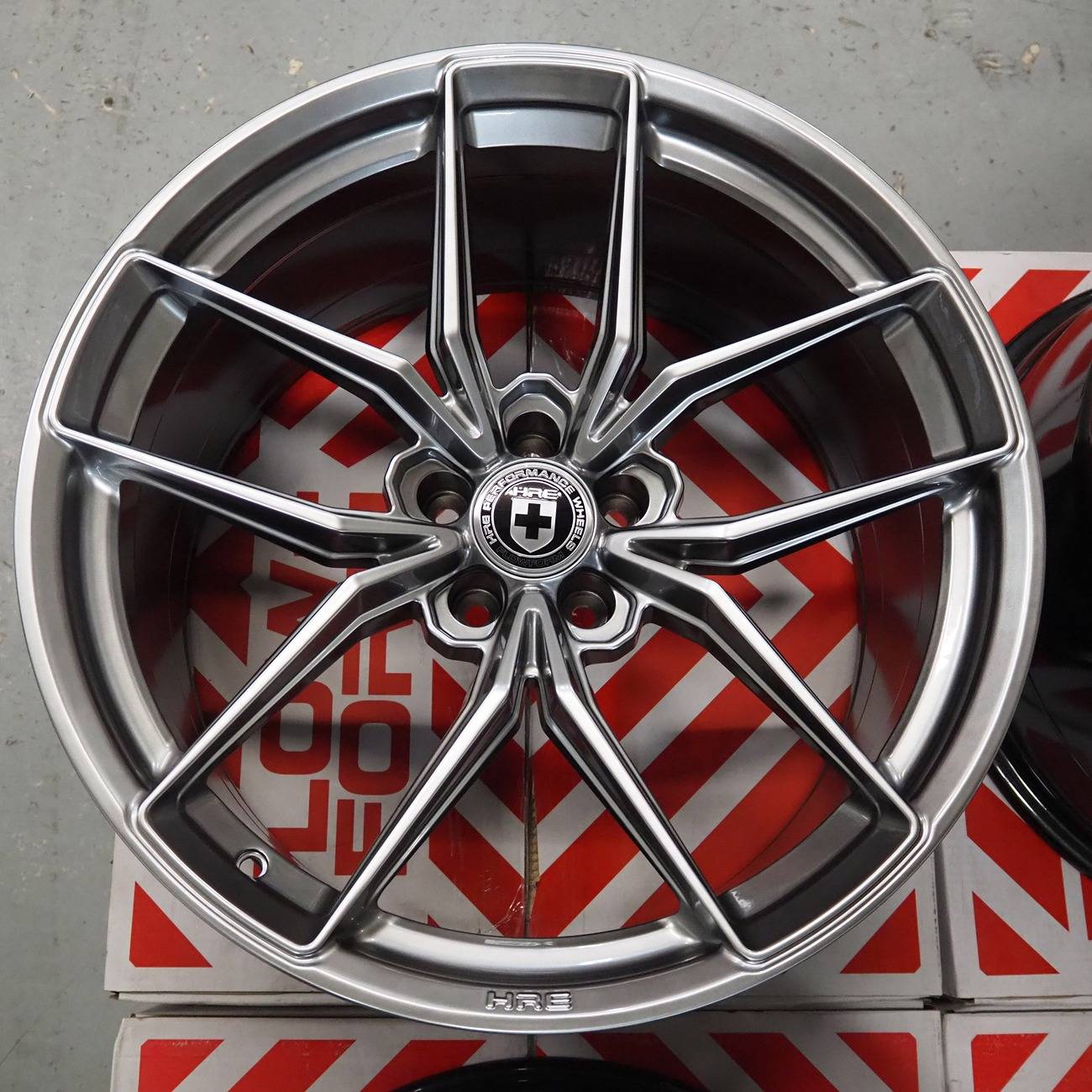 S650 Mustang HRE FlowForm Wheels FF04 FF10 FF11 FF21 FF28 | VIBE Motorsports hre-ff21-liquid-metal-wheels-8 (1)