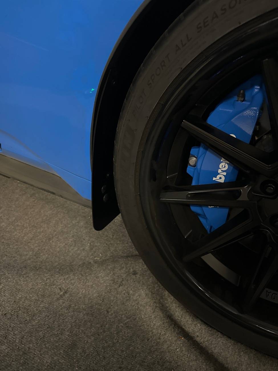 S650 Mustang ZL1 Addons, Inc. S650 Deluxe Rock Guards install image