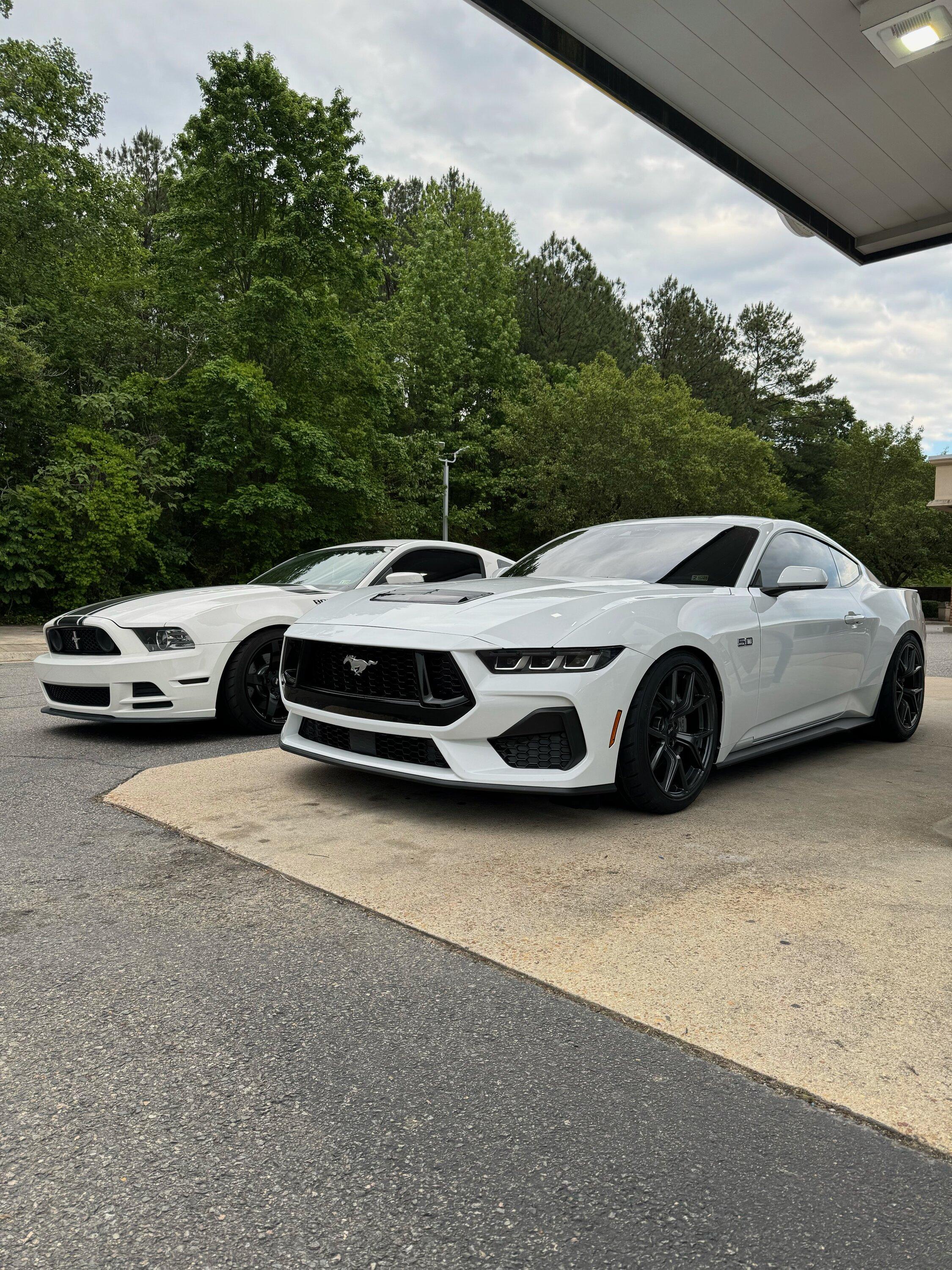 S650 Mustang White 2024 Mustang GT on SVE SP2 Wheels image1 (3) (1)