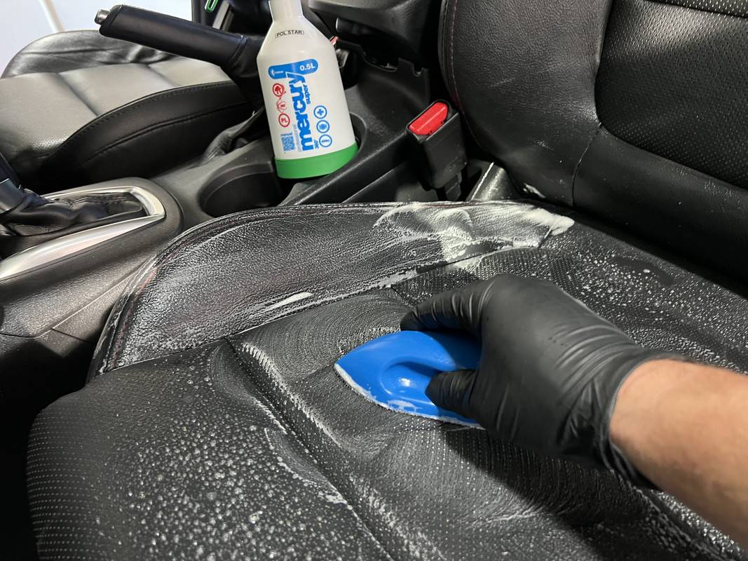 S650 Mustang Interior Cleaner & Detailer Shoot-Out! IMG-4365