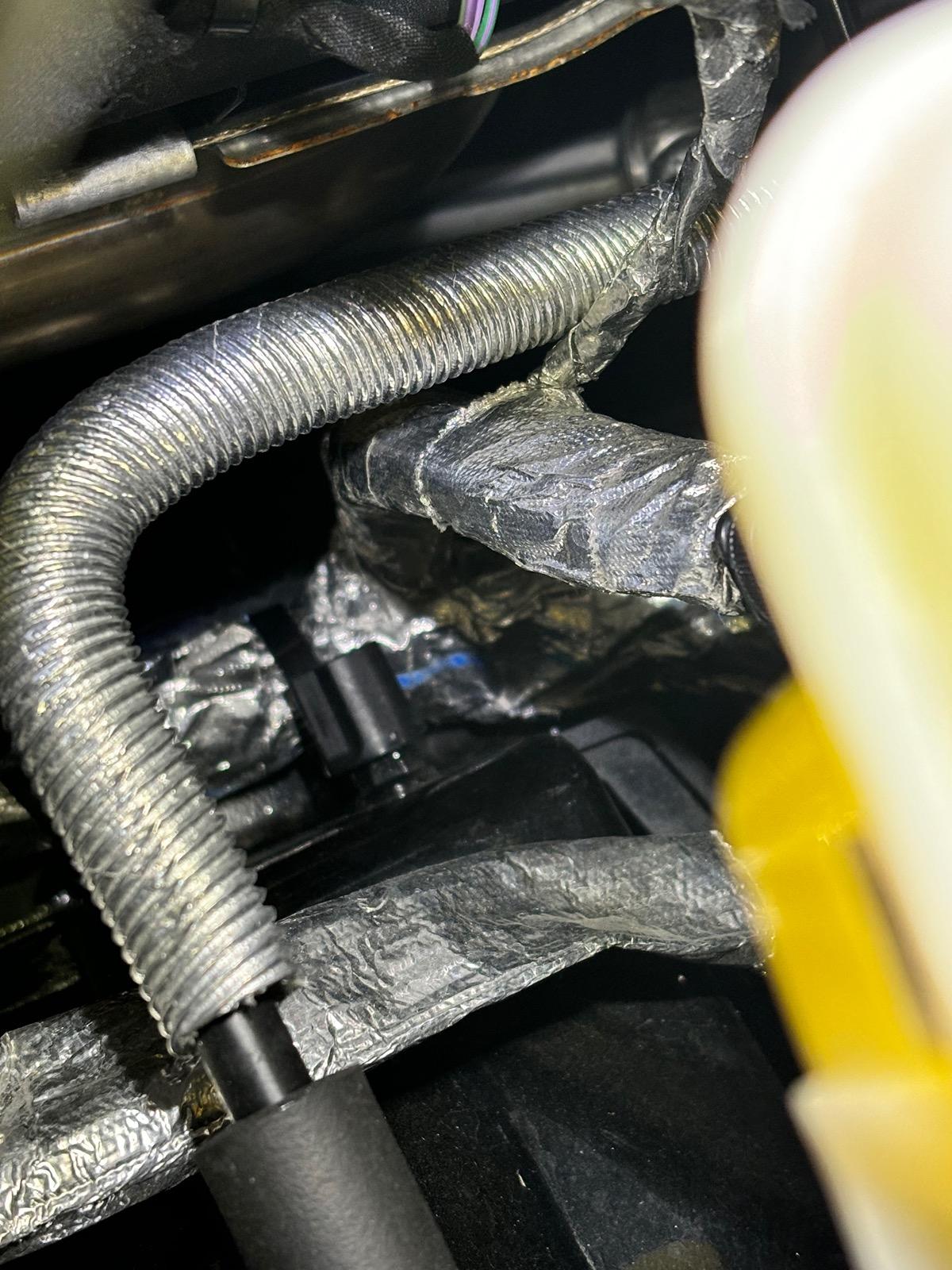S650 Mustang Recall 24S36 - Leaking Hydraulic Clutch Pressure Line IMG_0338