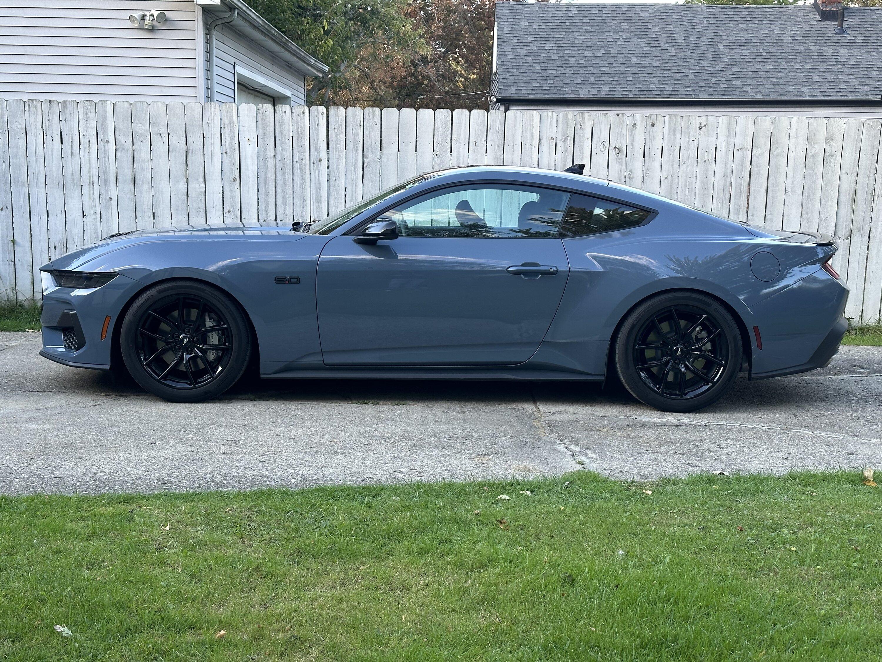 S650 Mustang Springs and spacers installed IMG_1033