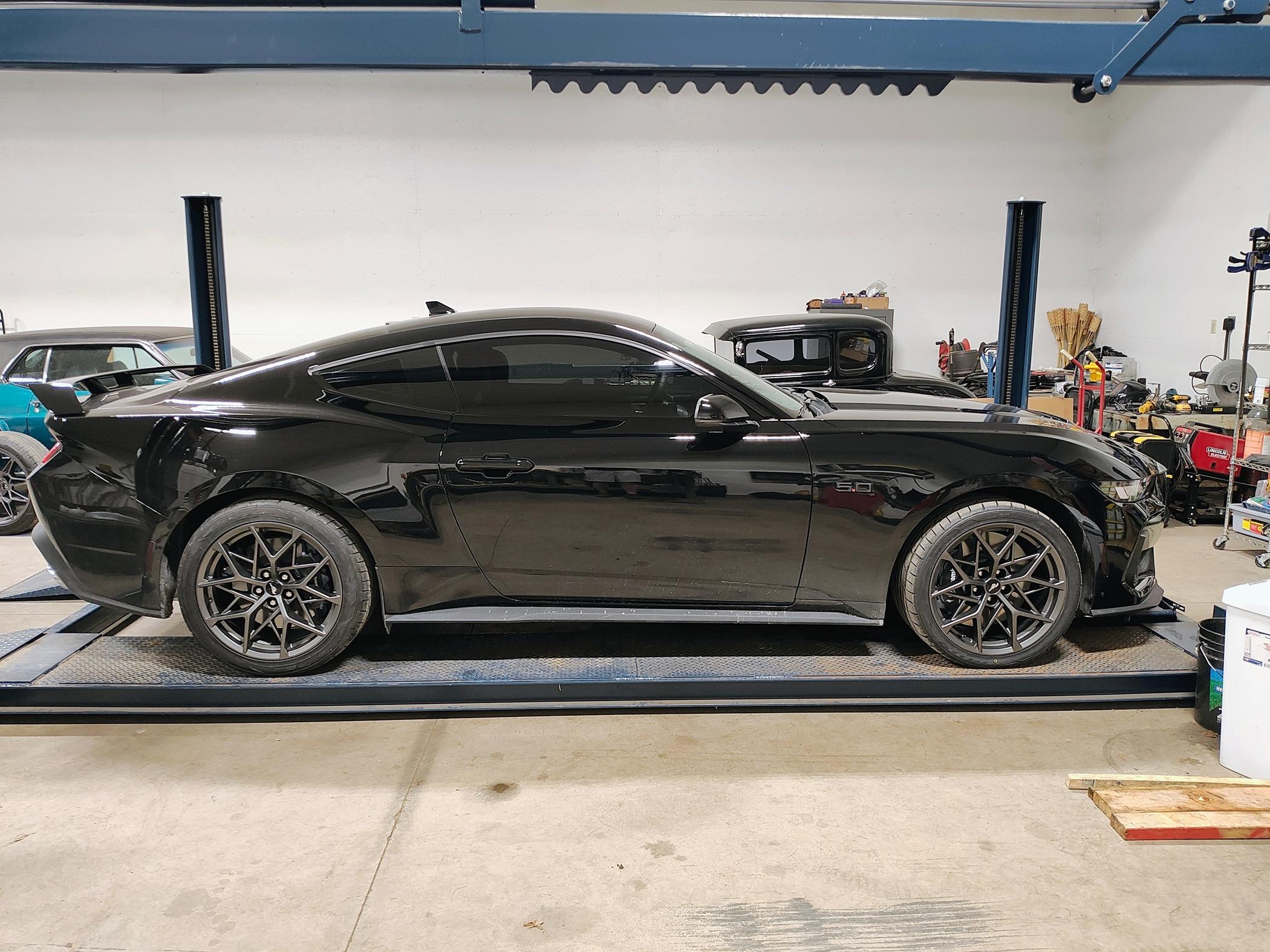 S650 Mustang Front wheel poke more than rear IMG_20240317_195309323_AE