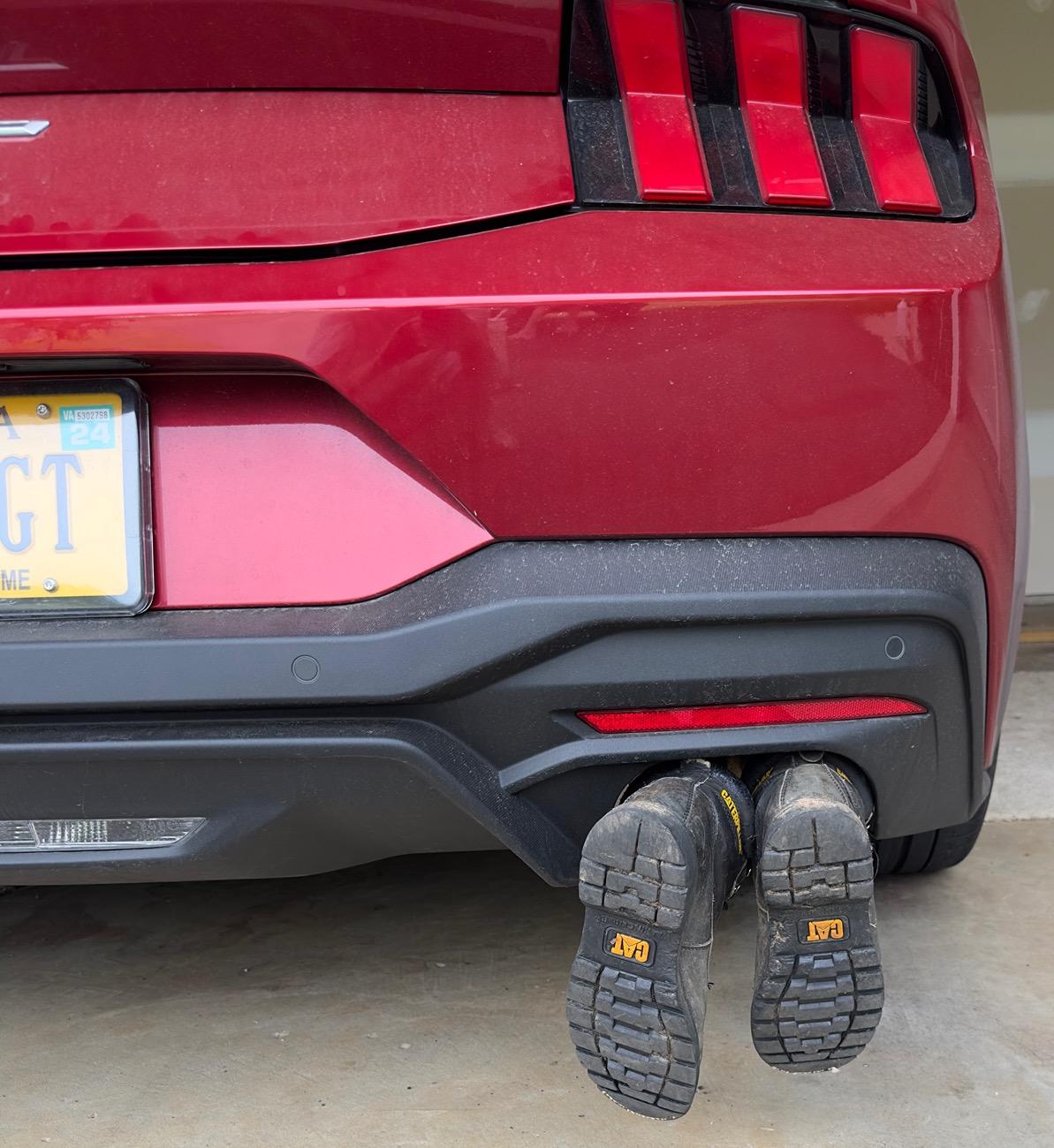S650 Mustang Razor Blade exhaust tips !! IMG_2424