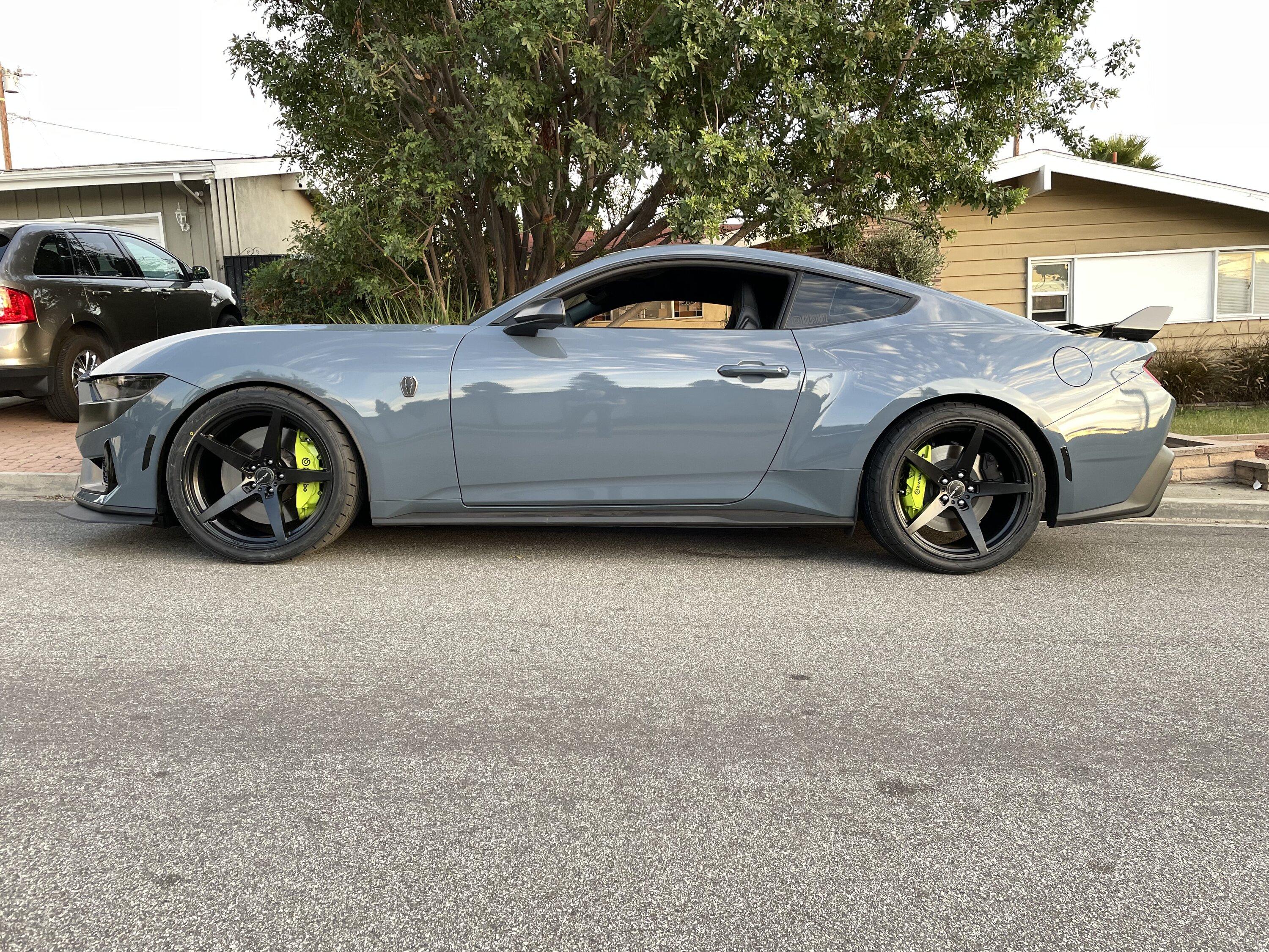 S650 Mustang Dark Horse Handling Pack offset on wheels? IMG_2437