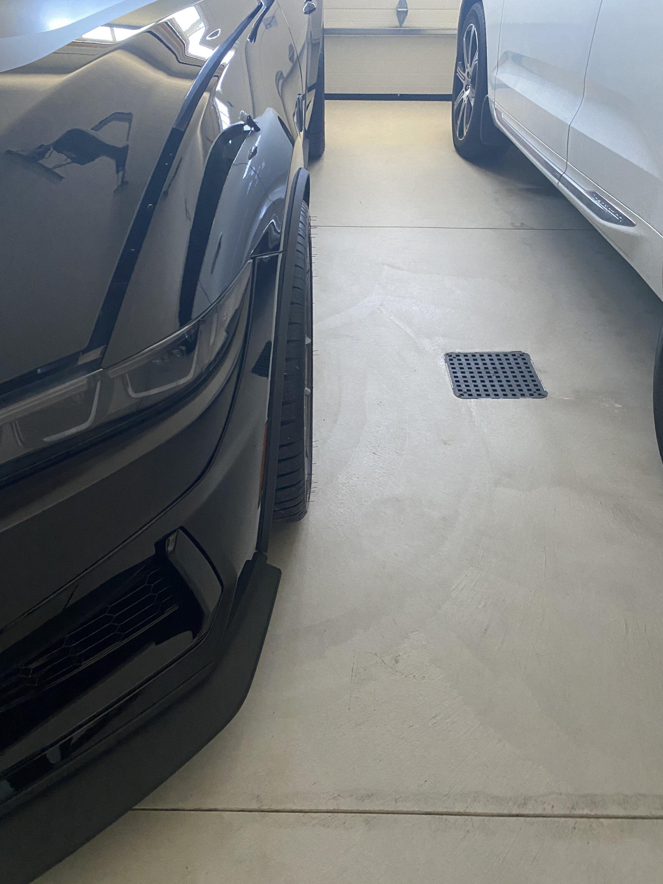 S650 Mustang HP Darkhorse Wheels installed on Base Darkhorse IMG_2688