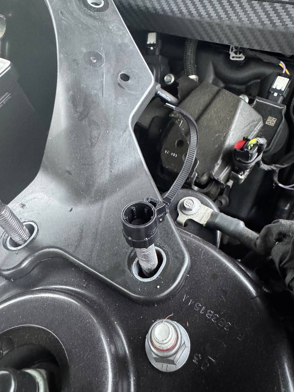 S650 Mustang Help me find this zip tie cable holder! IMG_2939