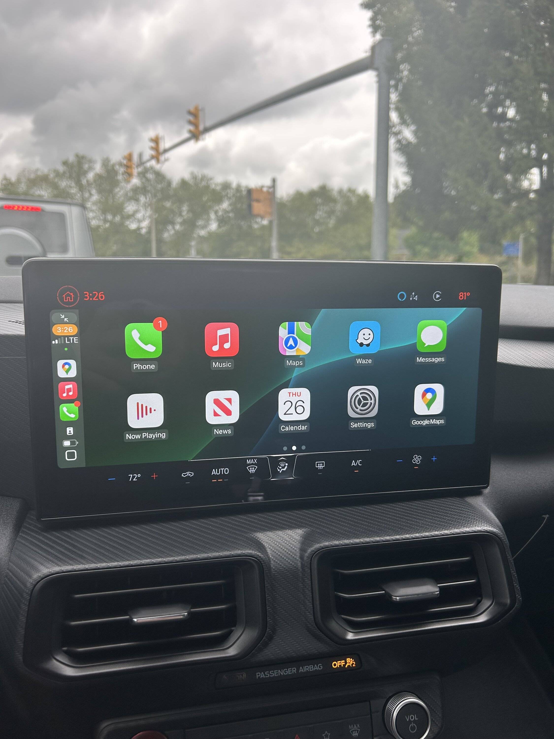S650 Mustang Center Screen CarPlay issue with Google maps. Anyone else with CarPlay issues? IMG_2944