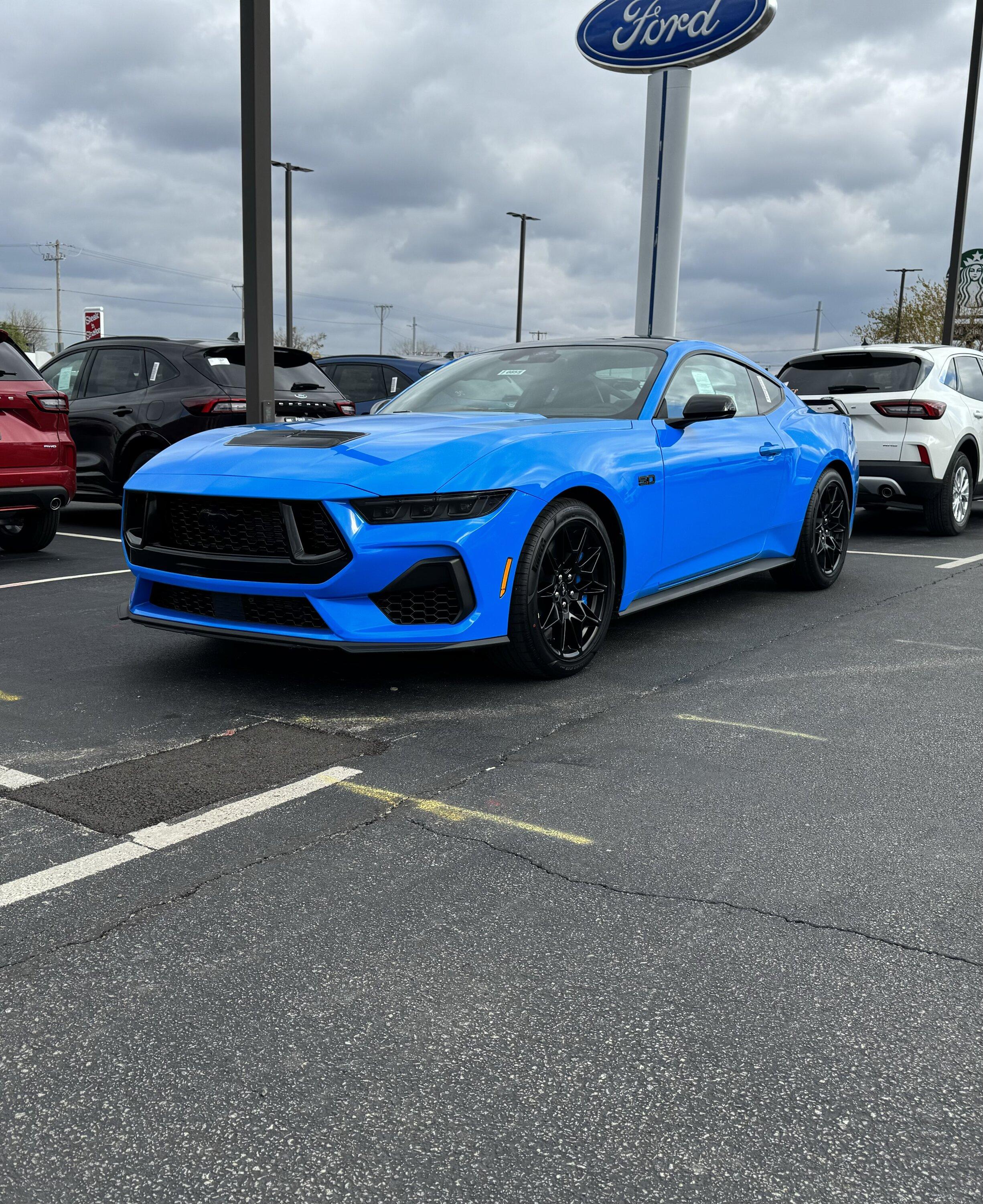S650 Mustang Ended up with a Dark horse IMG_3019
