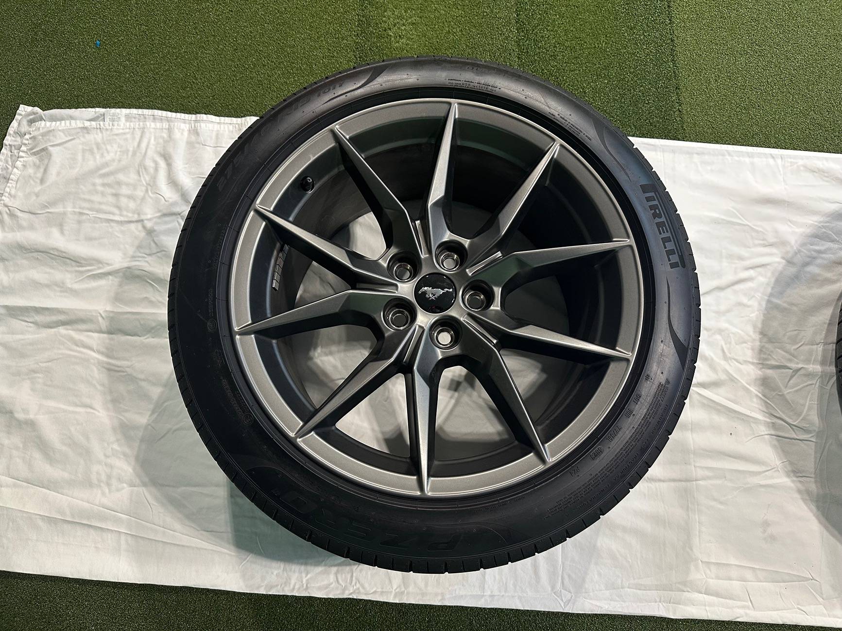 S650 Mustang 2024 Dark Horse wheels and tires IMG_3202