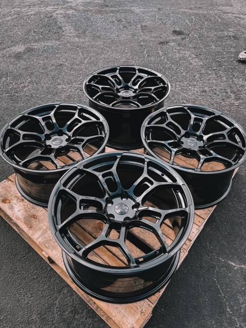 S650 Mustang New Center Lock Mustang GT3 wheels for S650 by MRR Design Wheels IMG_3275.JPG