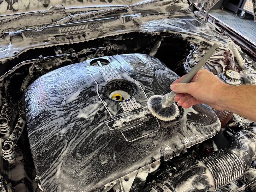 S650 Mustang Favourite All Purpose Cleaner for Engine Bay? IMG_4080