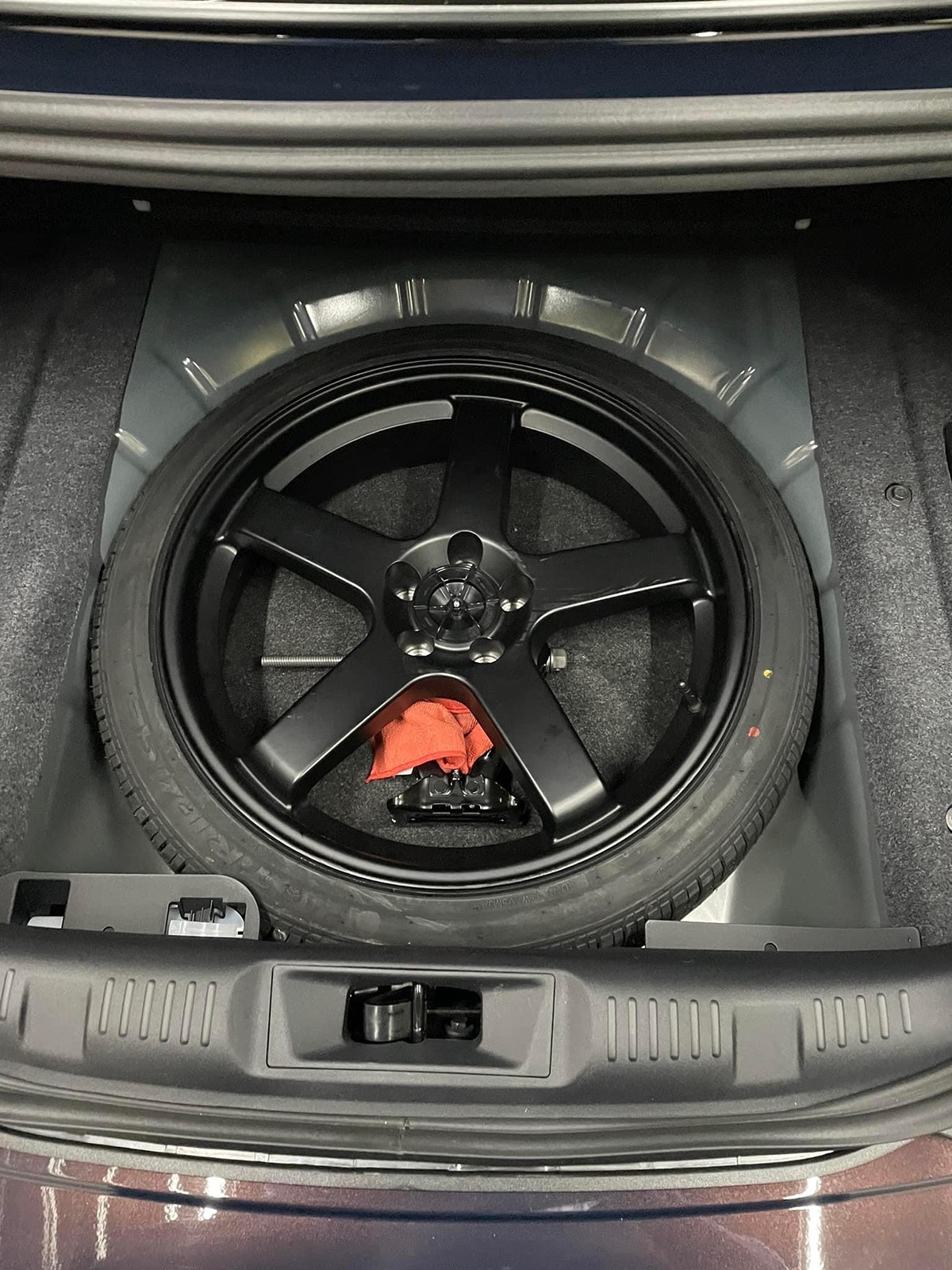 S650 Mustang Spare wheel/tire (solved…big thank you to everyone) IMG_5040
