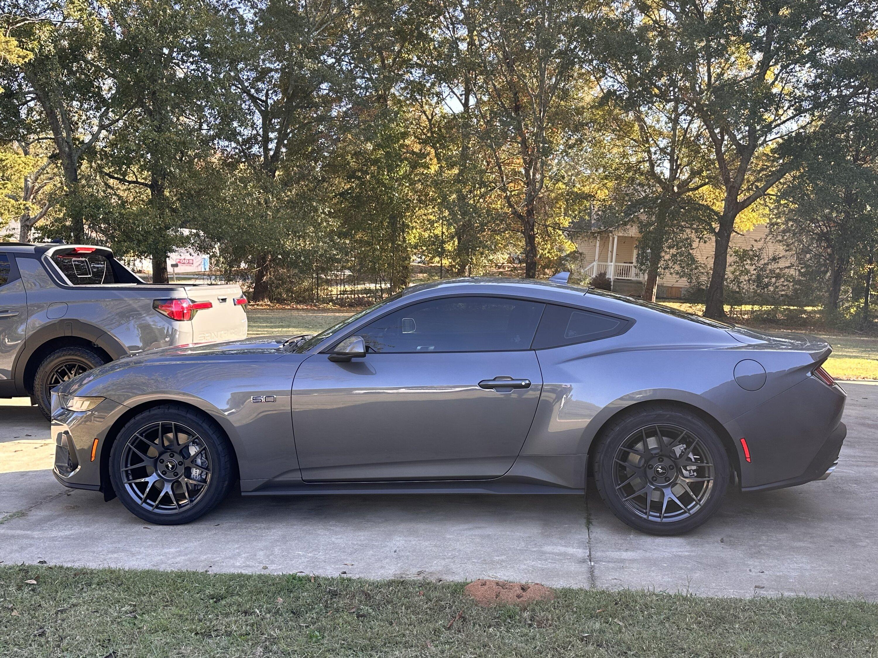 S650 Mustang 2024 Atlas Blue Mustang GT On SVE R357 Wheels IMG_5838