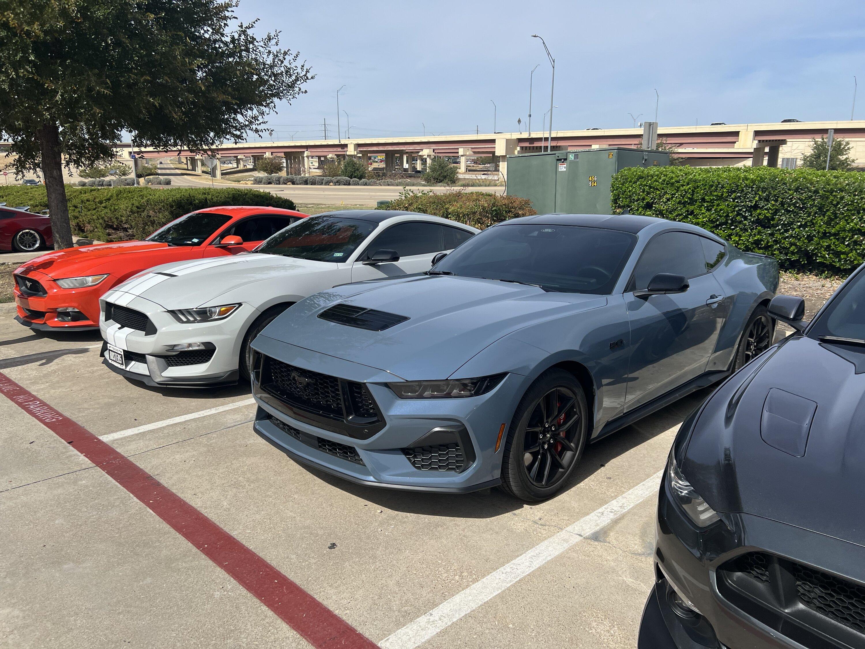 S650 Mustang What's going on with Vapor Blue colour?? Some doubts about the true tone IMG_5949