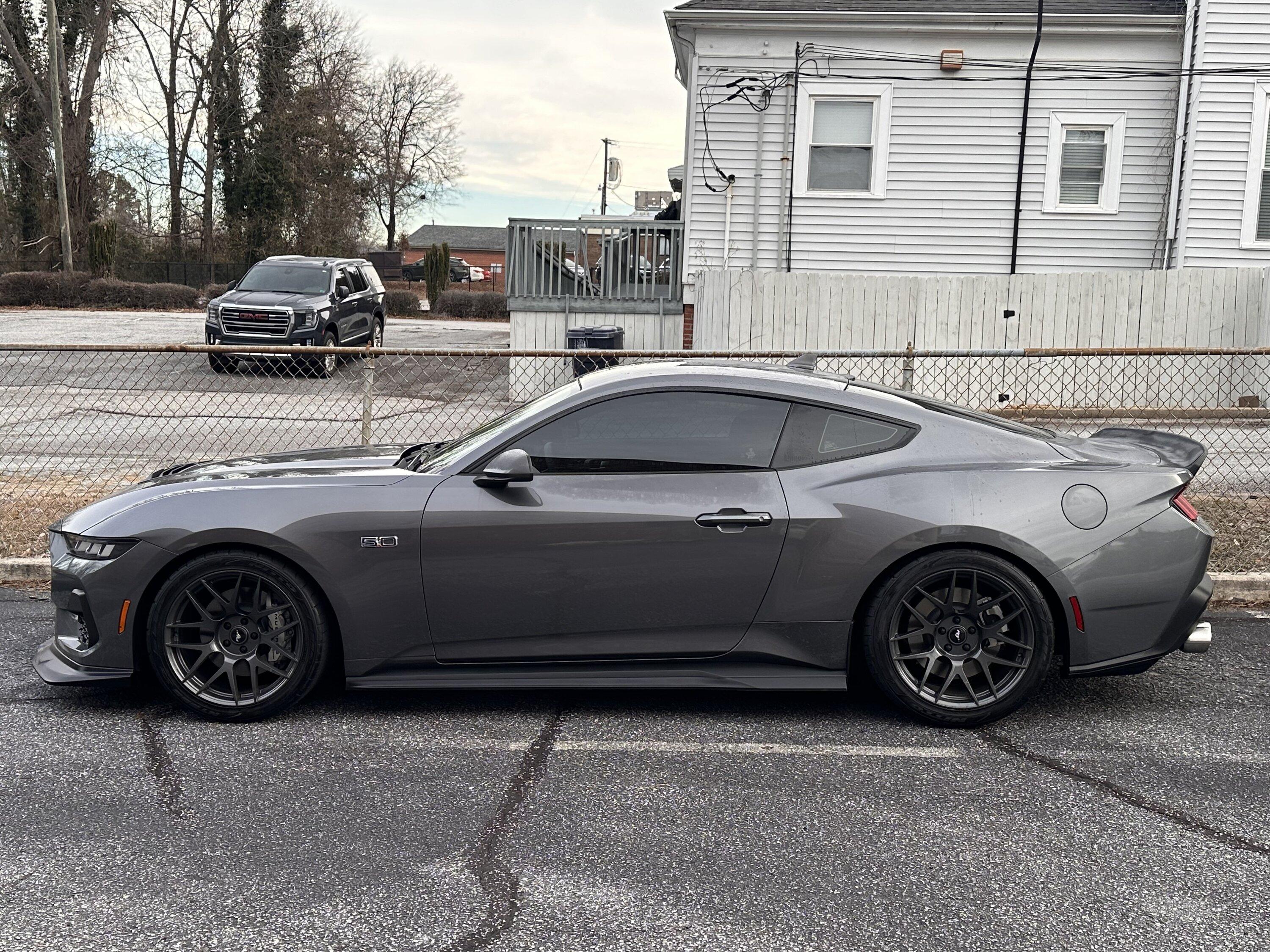 S650 Mustang Pictures of Steeda Progressive with 19s vs 20s IMG_5983
