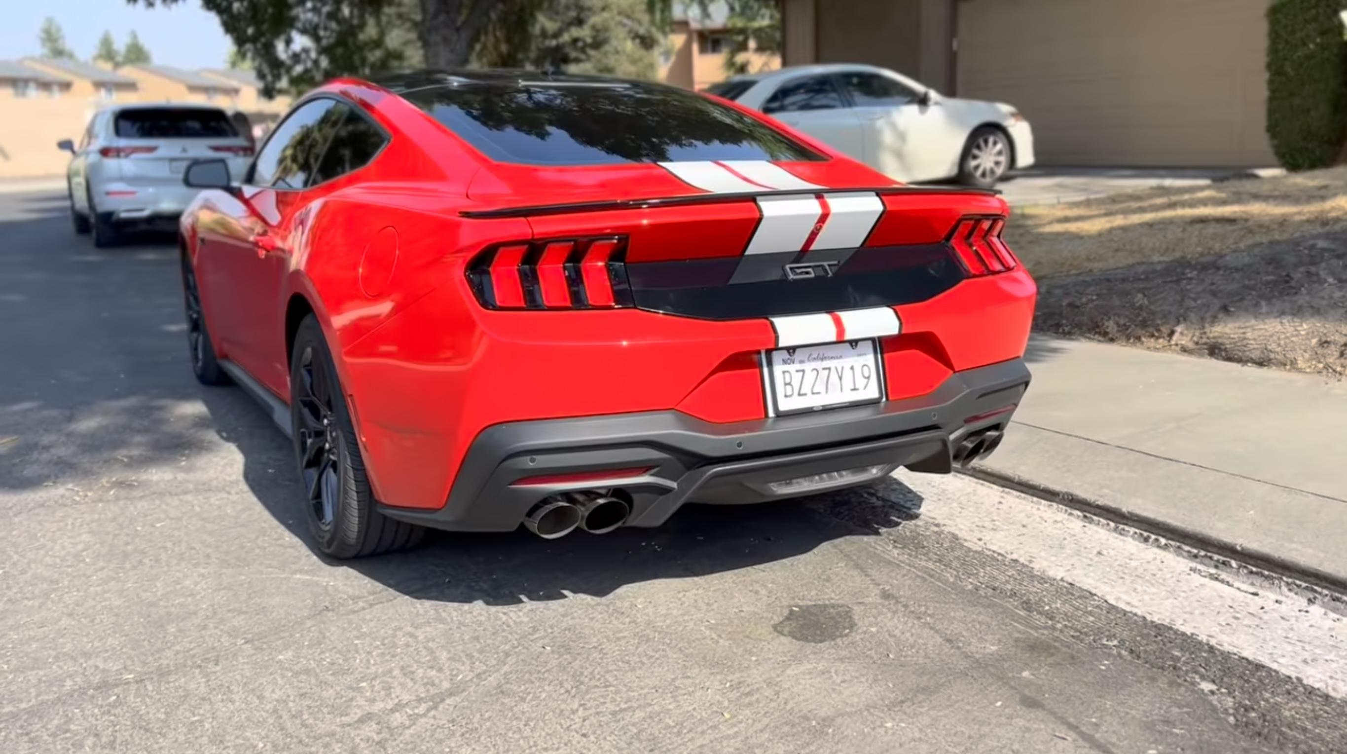 S650 Mustang Any company making stripe kits? IMG_6130