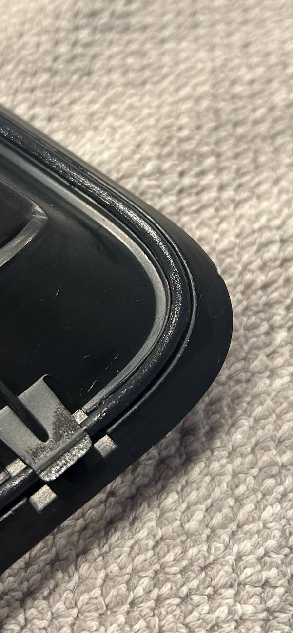 S650 Mustang RTR Hood Vent Not aligned? IMG_8223