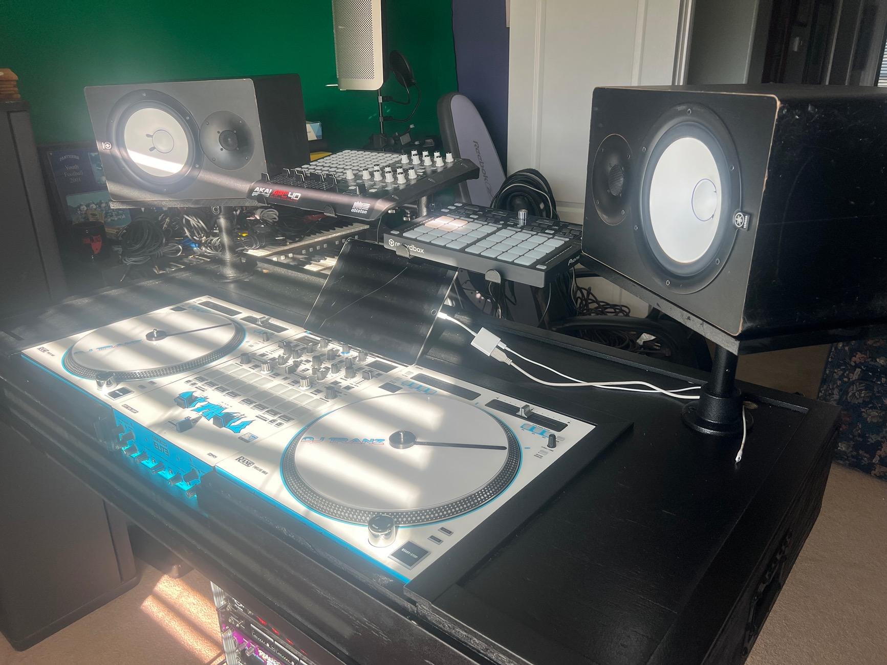 S650 Mustang S650 Aftermarket Sound System IMG_8312