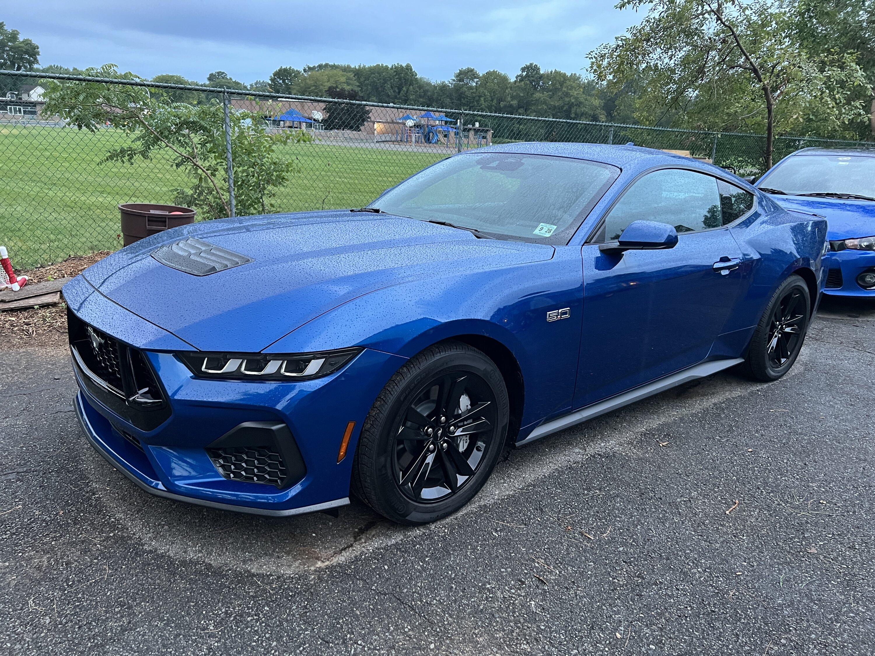 S650 Mustang Jersey Garage IMG_8973