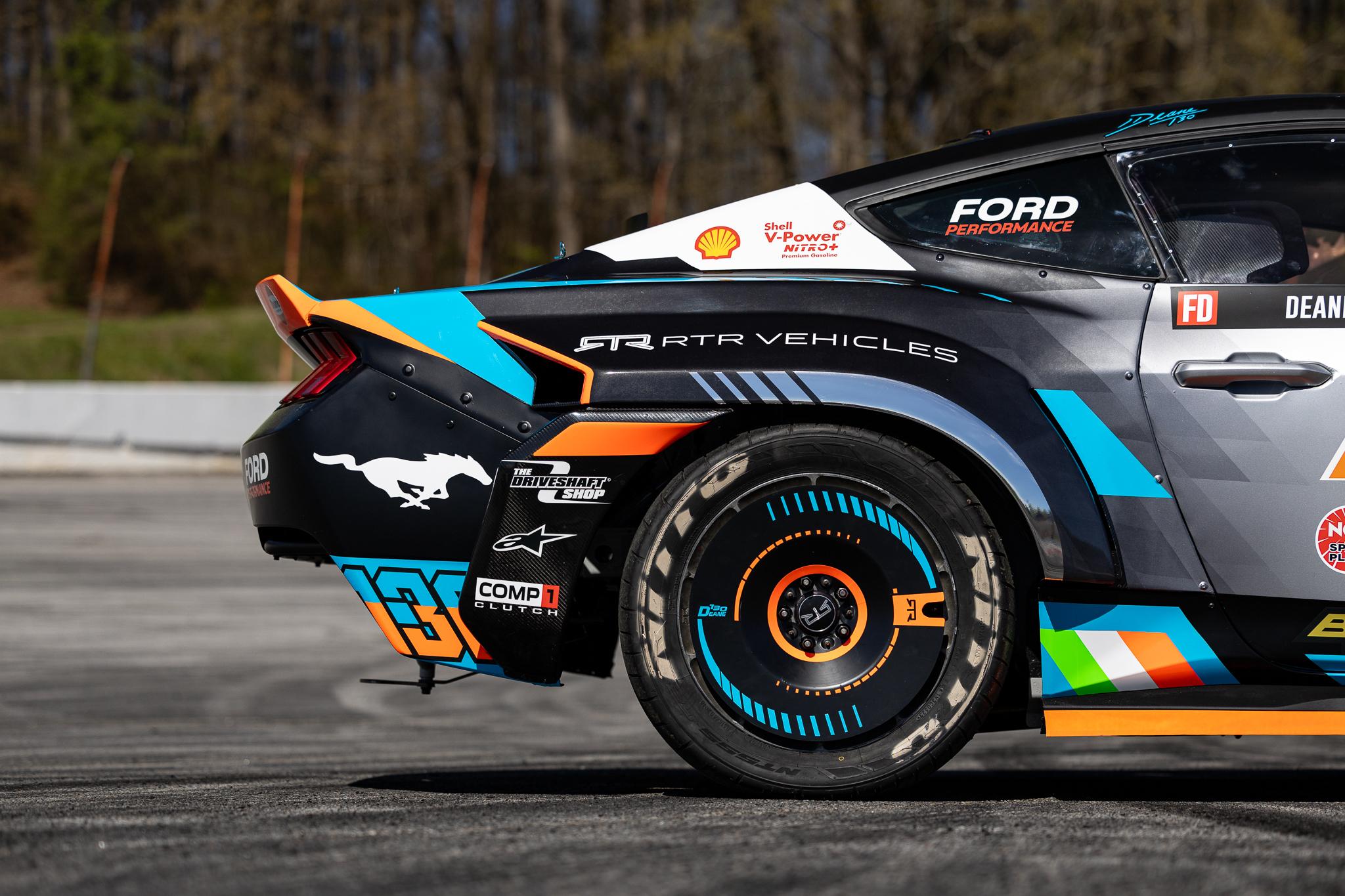 S650 Mustang FIRST LOOK 👀 // James Deane and Ben Hobson's 2024 Mustang RTR Spec 5-FD Liveries! JCOL7029