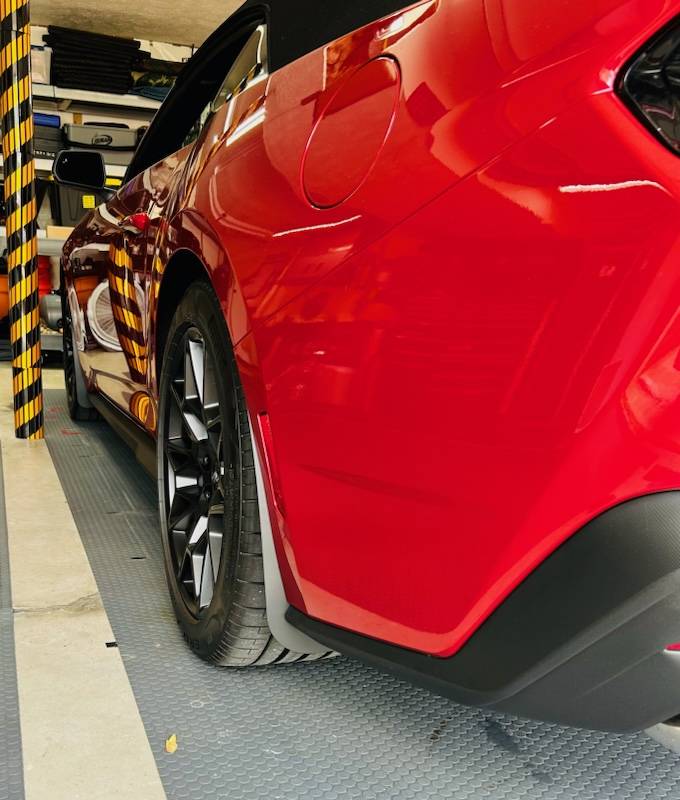 S650 Mustang ZL1 Addons, Inc. S650 Deluxe Rock Guards install LR