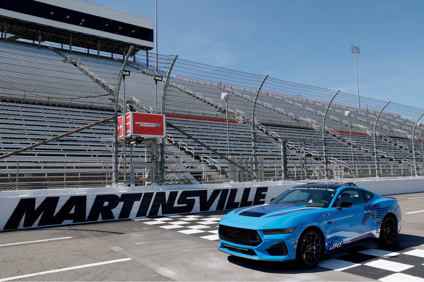 S650 Mustang S650 Ford Mustang GT Nascar Pace Car Mustang-Pace-Car-Inline-2