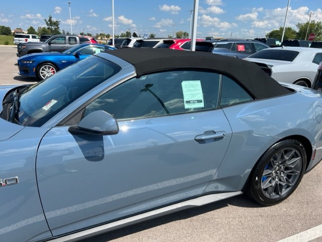 S650 Mustang Interested in buying this GT Convertible? Mustang Top U