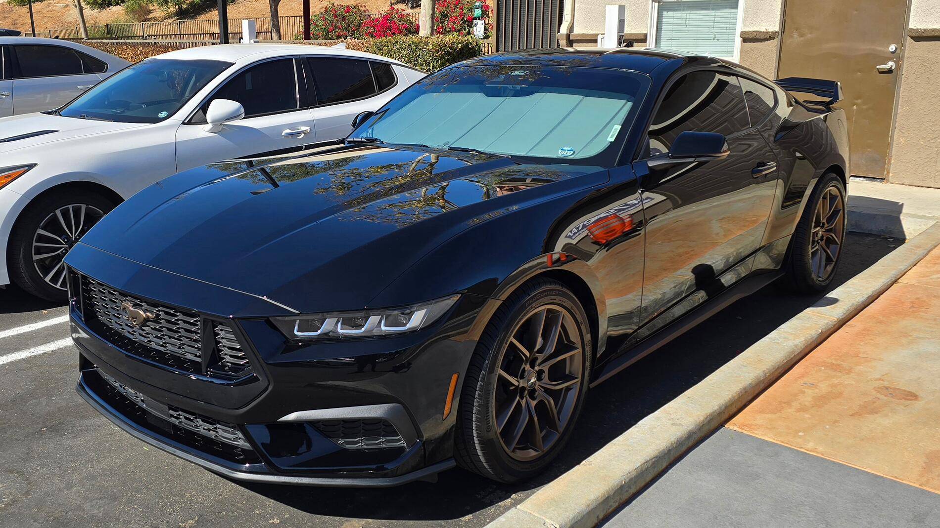 S650 Mustang Transforming the front end of the car, adding air design splitter, GT style grille and hood vent Mustang_Grille1