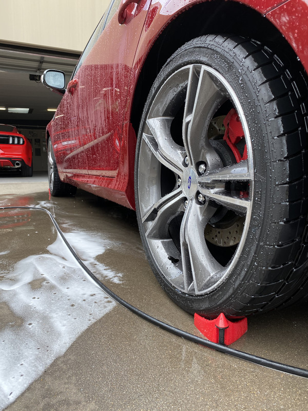 S650 Mustang Must Have Tools for Wheel & Tire Cleaning oct279-