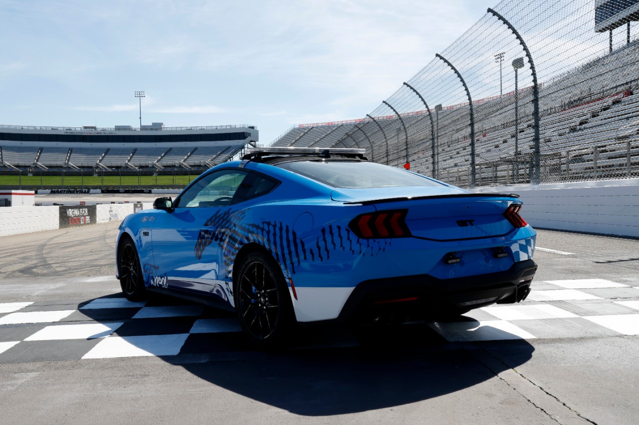 S650 Mustang S650 Ford Mustang GT Nascar Pace Car pace-car-4 (1)