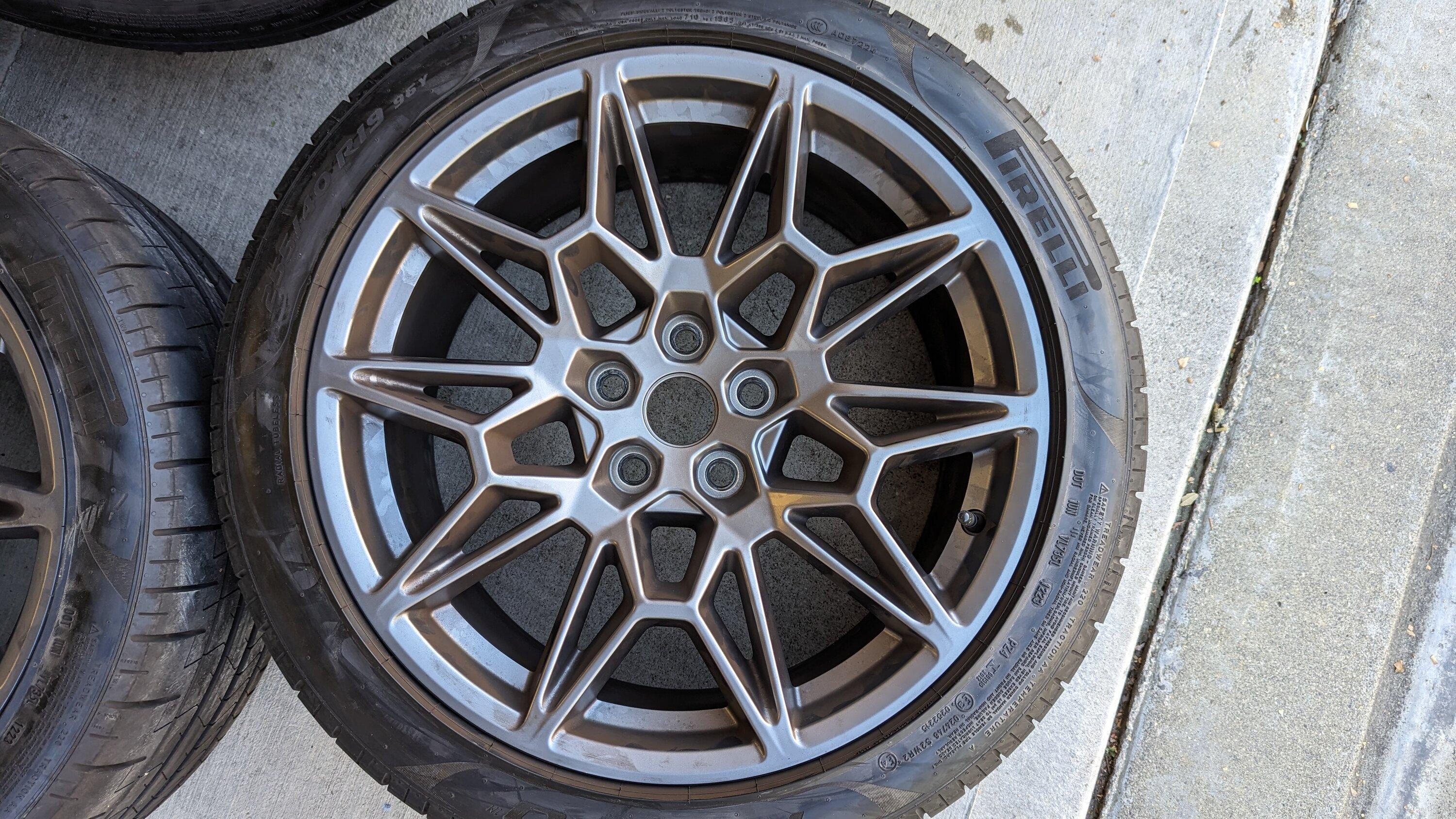 S650 Mustang 2024 mustang Pirelli PZero tires(PZ4) $500 pxl_20231122_192625045-jpg-