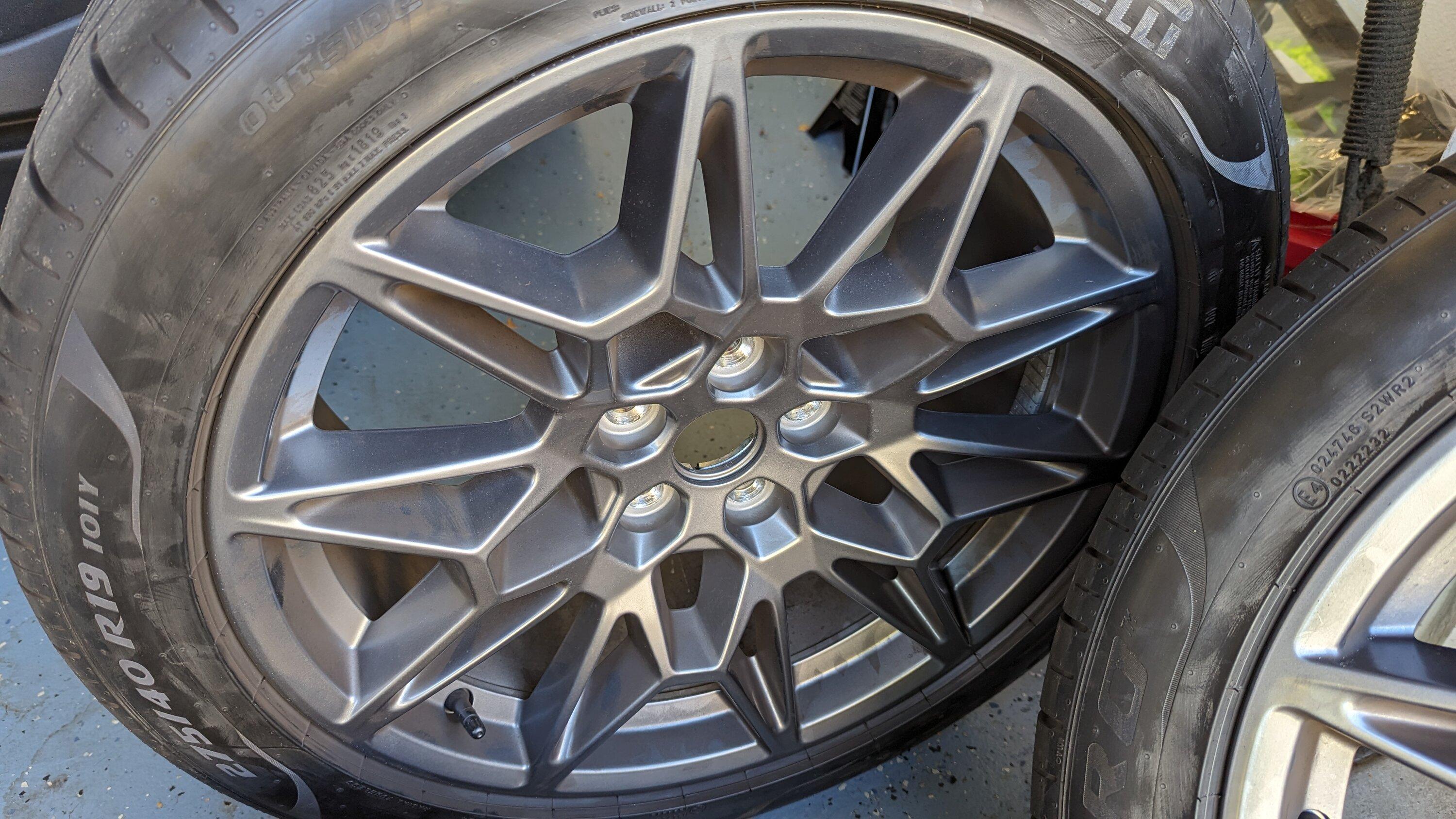 S650 Mustang 2024 mustang Pirelli PZero tires(PZ4) $500 pxl_20231122_192644136-jpg-
